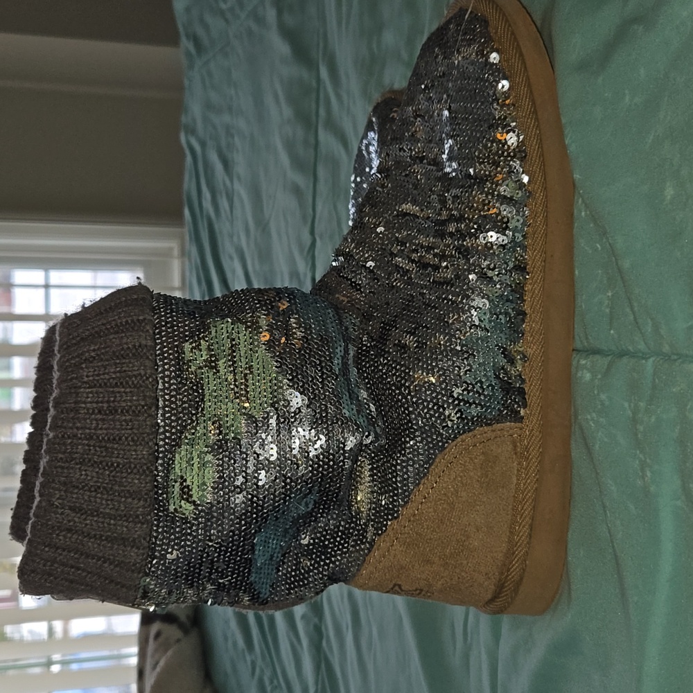 Victoria's secret winter boots